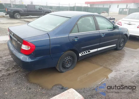 2003 Toyota Camry Xle z USA, uszkodzony, nr VIN 4T1BE32K33U652579